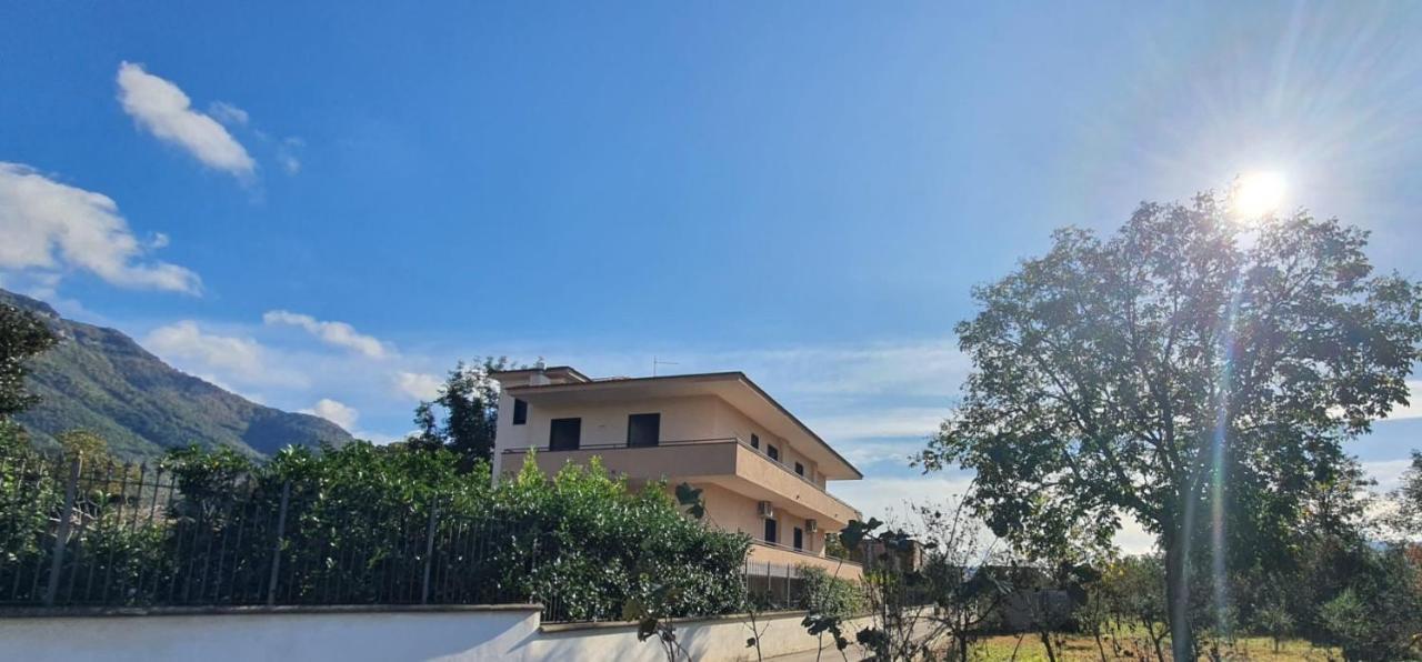 Villa Daniela Сарно Екстериор снимка